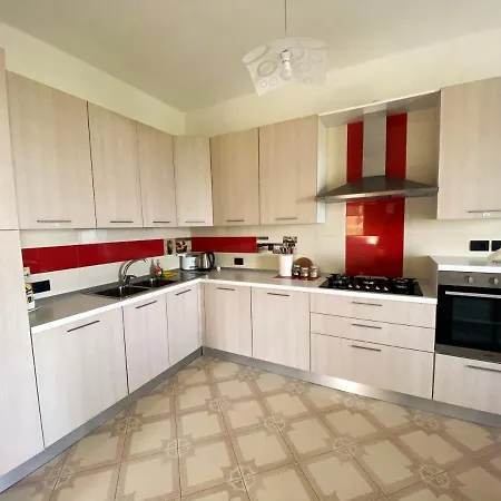 Achille Appartement *