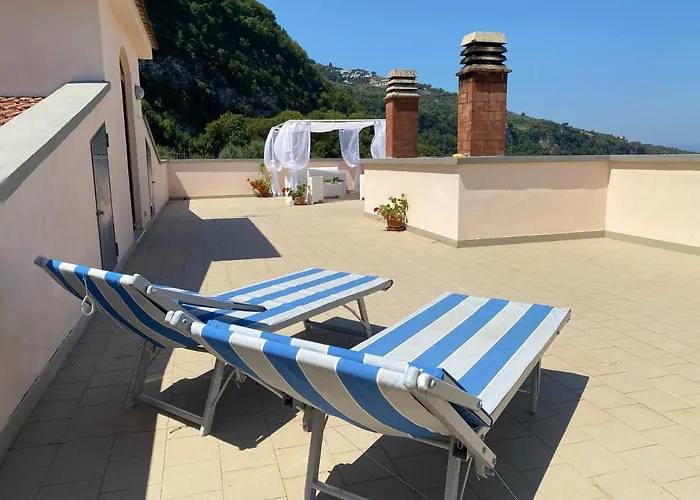 Achille Appartement *